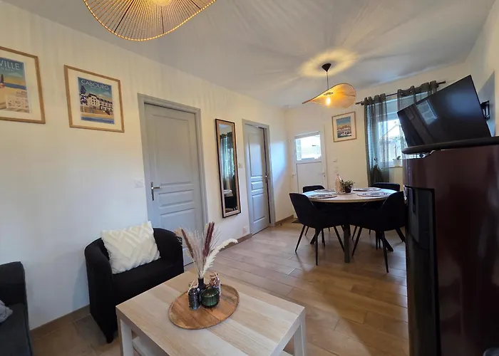 Holiday home L'ecrin De Tesse-Froulay